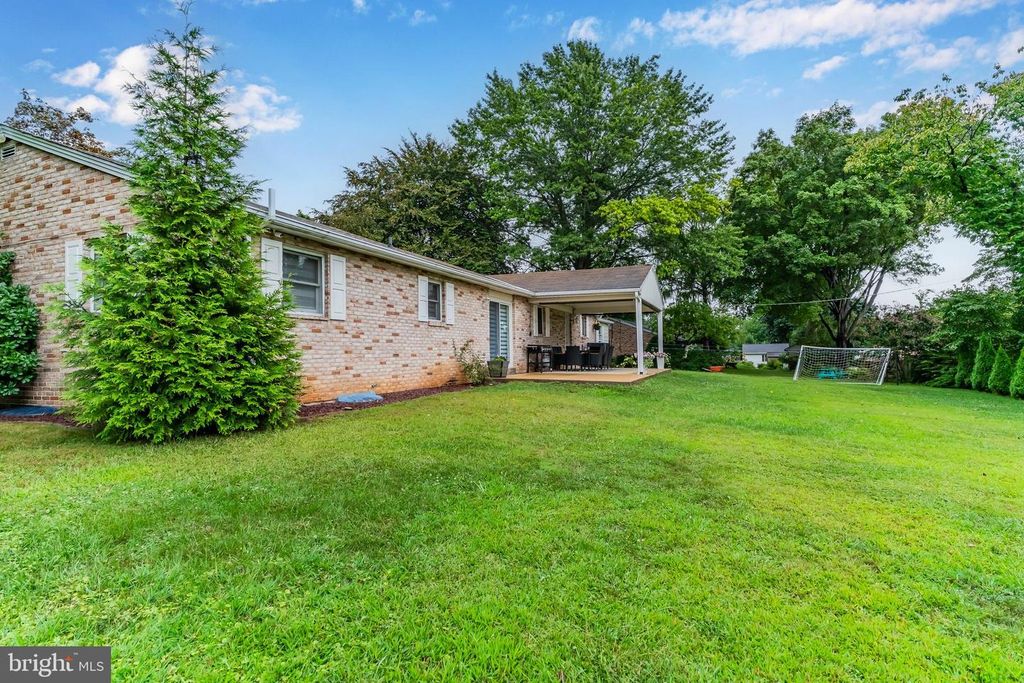 9 RUSTY DR, Mechanicsburg, PA 17050