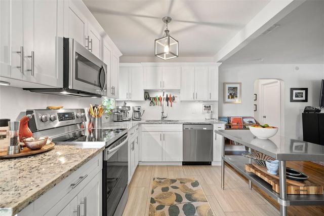 3130 10TH AVENUE N, St Petersburg, FL 33713