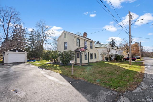 10 Albertson Street, Hyde Park, NY 12538