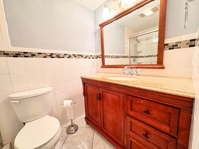 242 Coventry K, West Palm Beach, FL 33417