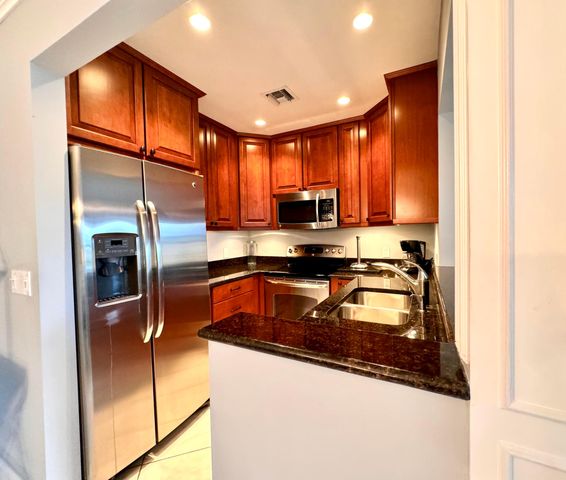 242 Coventry K, West Palm Beach, FL 33417