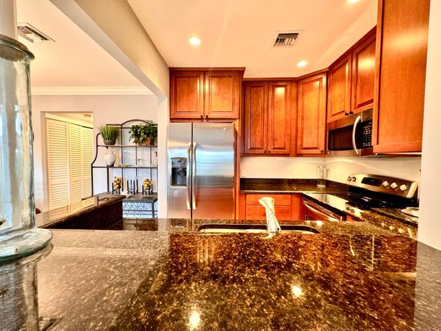 242 Coventry K, West Palm Beach, FL 33417