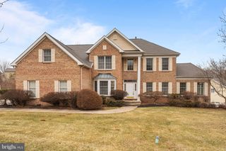 325 SHELBOURNE LN, Phoenixville, PA 19460