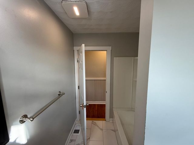 128 Empire St 3, Lynn, MA 01902