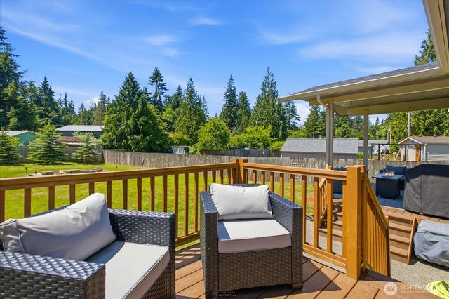 8102 323rd Place, Stanwood, WA 98292