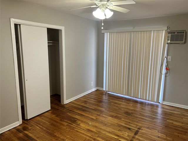 8819 Timberside Drive 7, Houston, TX 77025