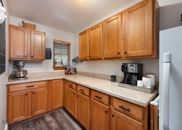 501 Red Barn Drive, Belgrade, MT 59714