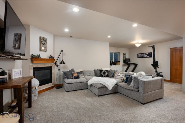 501 Red Barn Drive, Belgrade, MT 59714