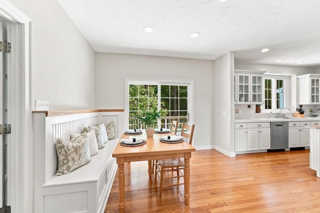 27 Juniper Road, Upton, MA 01568
