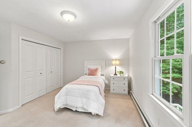 27 Juniper Road, Upton, MA 01568