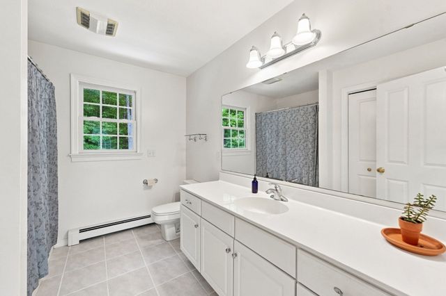 27 Juniper Road, Upton, MA 01568
