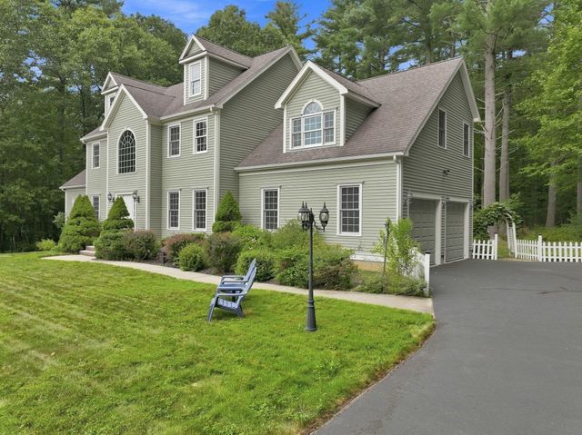 27 Juniper Road, Upton, MA 01568