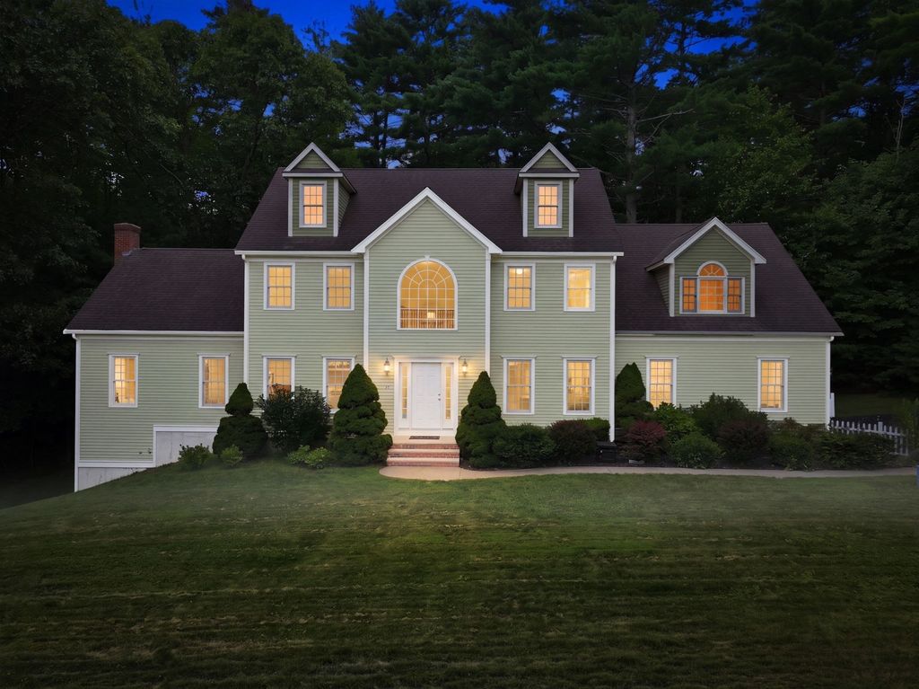 27 Juniper Road, Upton, MA 01568