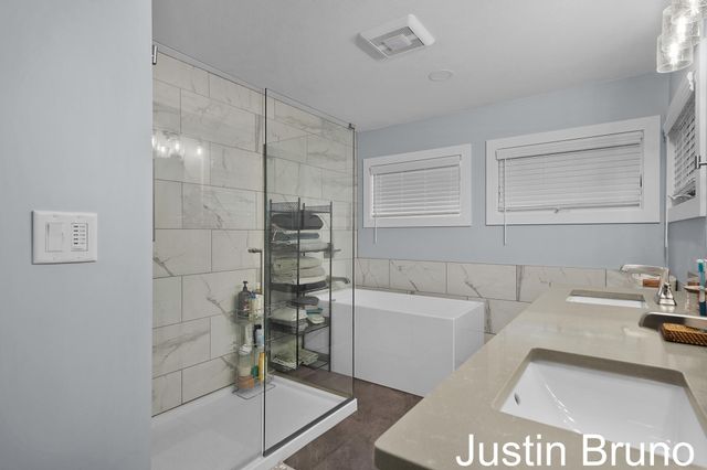 15952 Groesbeck Street, Grand Haven, MI 49417