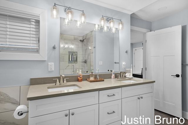 15952 Groesbeck Street, Grand Haven, MI 49417