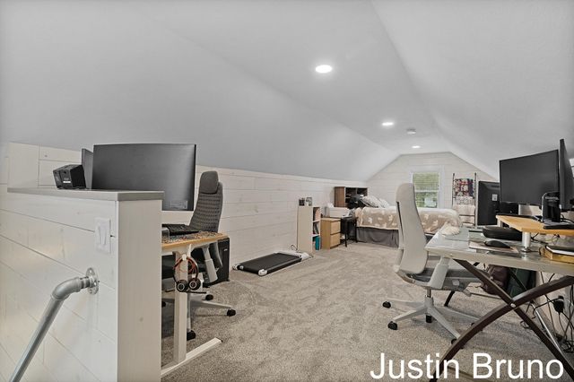 15952 Groesbeck Street, Grand Haven, MI 49417