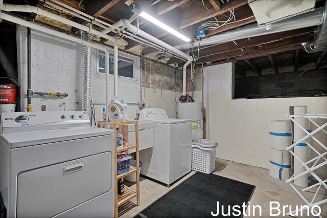 15952 Groesbeck Street, Grand Haven, MI 49417