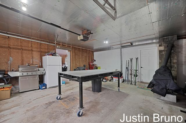 15952 Groesbeck Street, Grand Haven, MI 49417