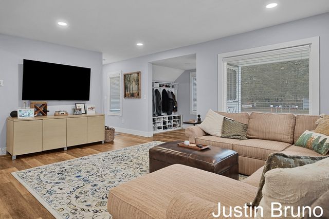 15952 Groesbeck Street, Grand Haven, MI 49417