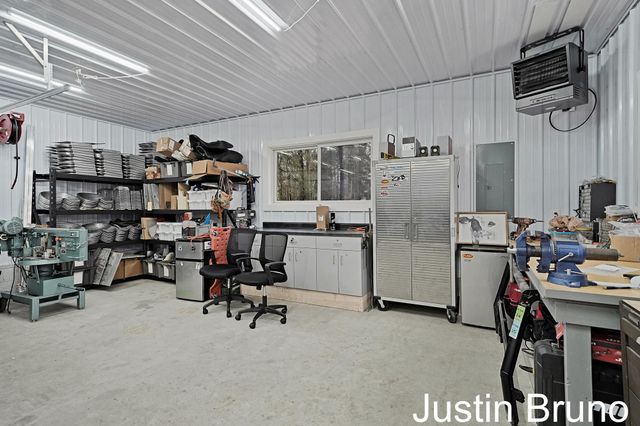 15952 Groesbeck Street, Grand Haven, MI 49417