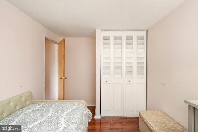 19 JAMES CUBBERLY CT, Hamilton, NJ 08610