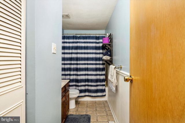 19 JAMES CUBBERLY CT, Hamilton, NJ 08610