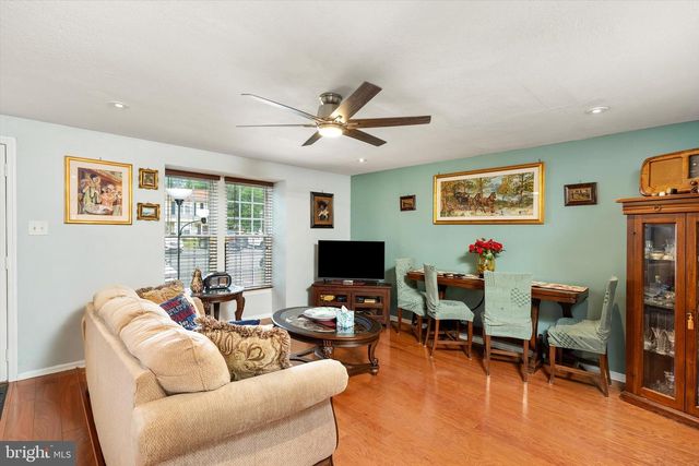 19 JAMES CUBBERLY CT, Hamilton, NJ 08610