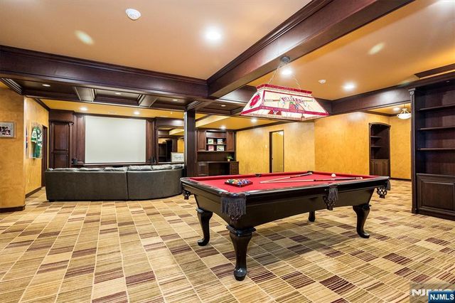 4 Hunter Ridge, Woodcliff Lake, NJ 07677