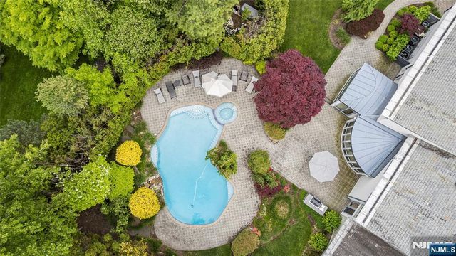 4 Hunter Ridge, Woodcliff Lake, NJ 07677