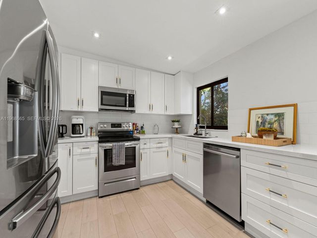 7731 SW 18th Ter, Miami, FL 33155