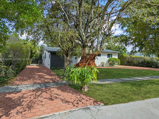 7731 SW 18th Ter, Miami, FL 33155