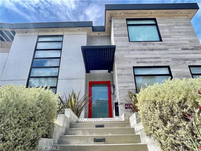1319 Sunset Plaza Drive, Los Angeles, CA 90069