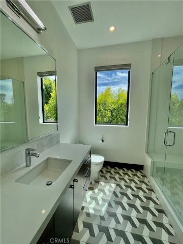1319 Sunset Plaza Drive, Los Angeles, CA 90069