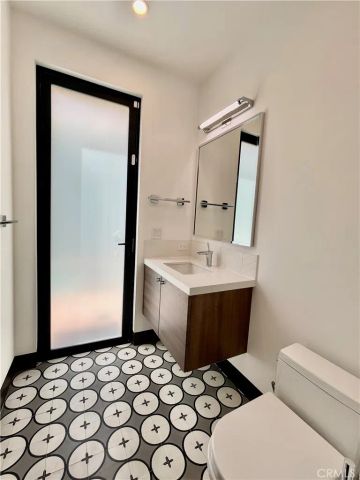 1319 Sunset Plaza Drive, Los Angeles, CA 90069