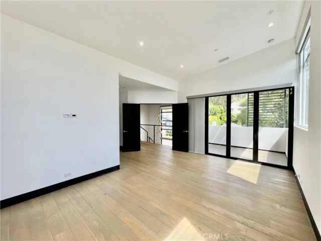 1319 Sunset Plaza Drive, Los Angeles, CA 90069