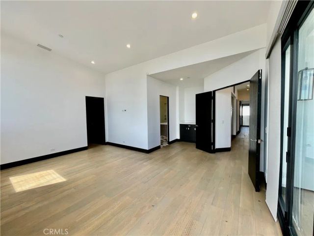 1319 Sunset Plaza Drive, Los Angeles, CA 90069