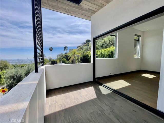1319 Sunset Plaza Drive, Los Angeles, CA 90069
