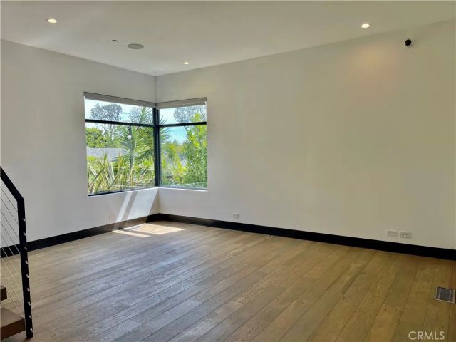1319 Sunset Plaza Drive, Los Angeles, CA 90069