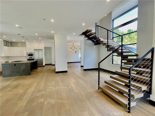 1319 Sunset Plaza Drive, Los Angeles, CA 90069