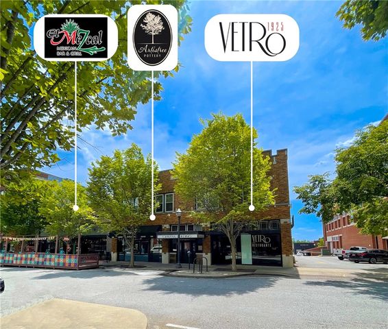 21 E Center Street, Fayetteville, AR 72701