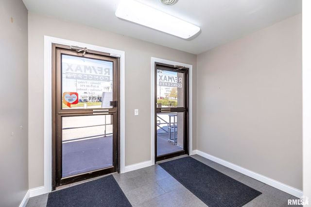 3709 N HARRISON Street, Davenport, IA 52806