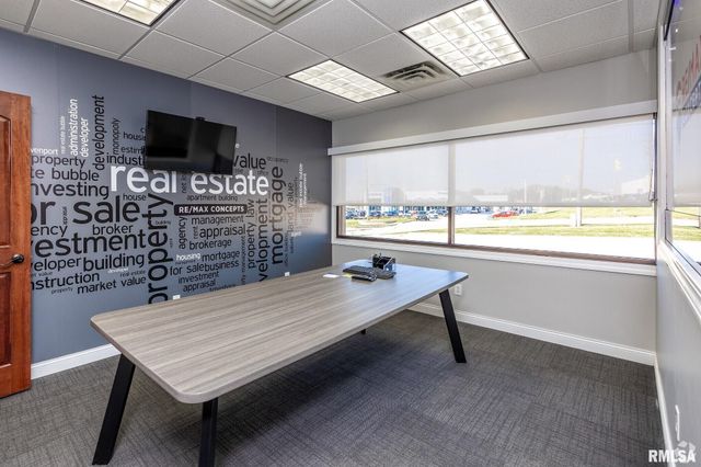 3709 N HARRISON Street, Davenport, IA 52806