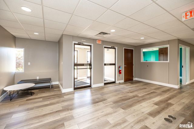 3709 N HARRISON Street, Davenport, IA 52806