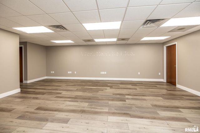 3709 N HARRISON Street, Davenport, IA 52806