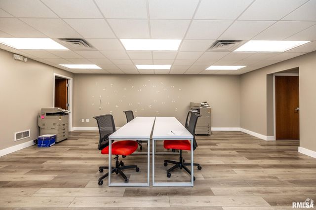 3709 N HARRISON Street, Davenport, IA 52806