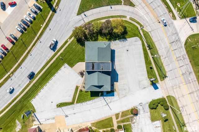 3709 N HARRISON Street, Davenport, IA 52806