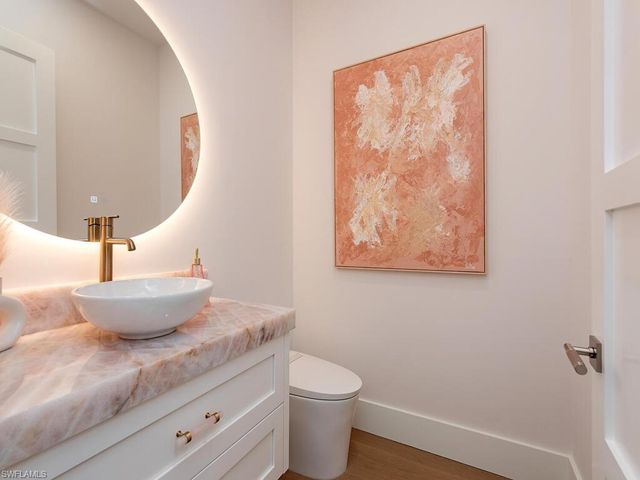 6824 Sable Ridge LN, Naples, FL 34109