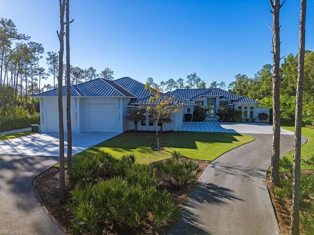 6824 Sable Ridge LN, Naples, FL 34109