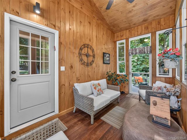 9 East Place, Suffern, NY 10901