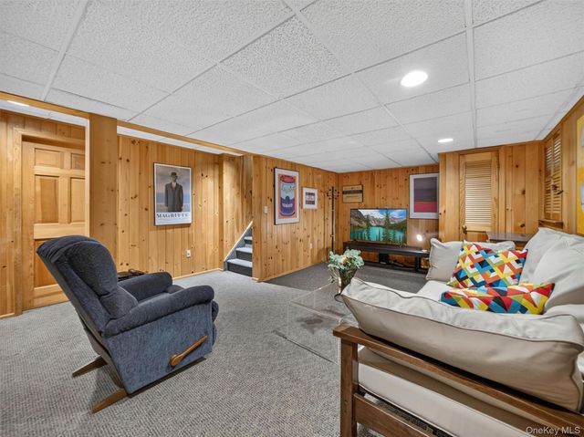 9 East Place, Suffern, NY 10901